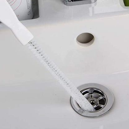 Pipe cleaning brush with flexible wire body
