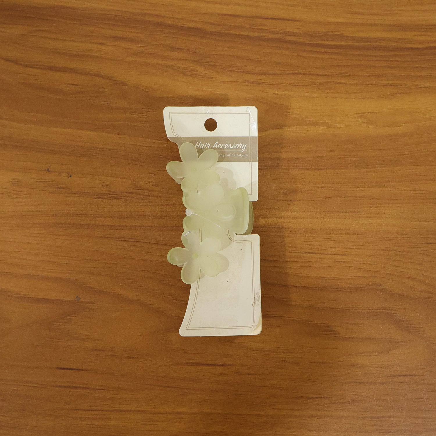 Elegant Floral Design Hair Claw Clip for Women (1 Pc)