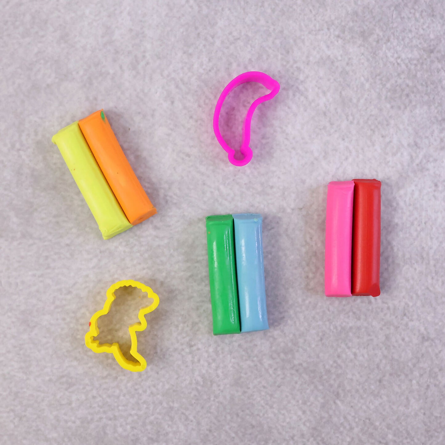 NARA 6 Color Modelling Clay Set with Shape Cutters – Kids DIY Creative Play Dough Kit (50 Gm)