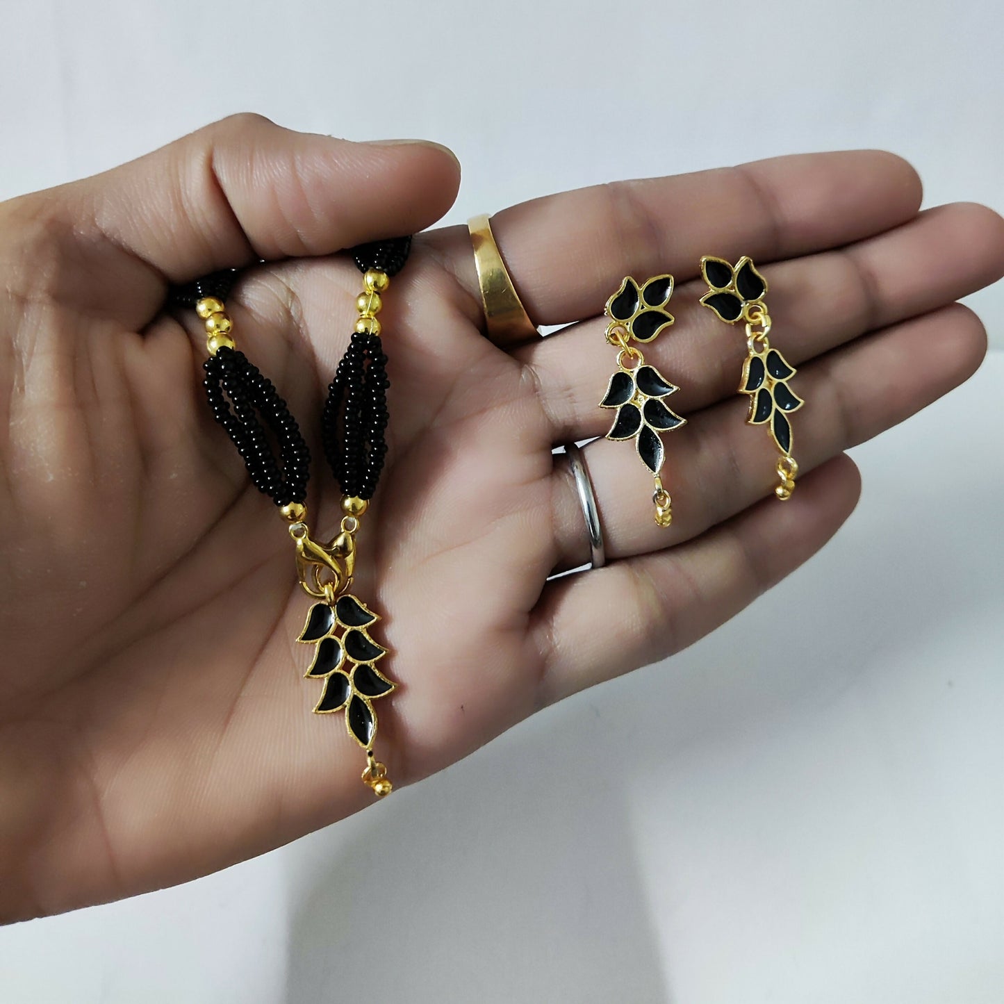7P BLACK 01