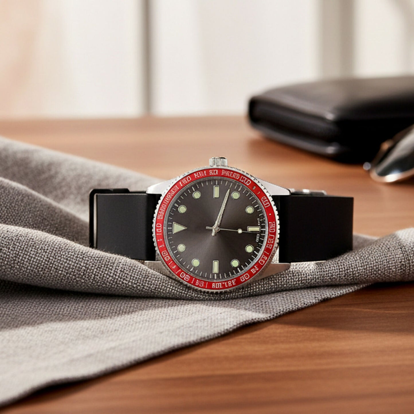 Classic Black Analog Wrist Watch with Rotating Bezel and Sporty Minimalist Dial