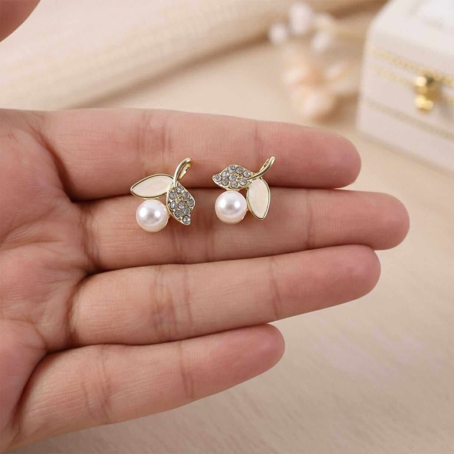 Elegant Korean Style Pearl & Crystal Leaf Stud Earrings for Women