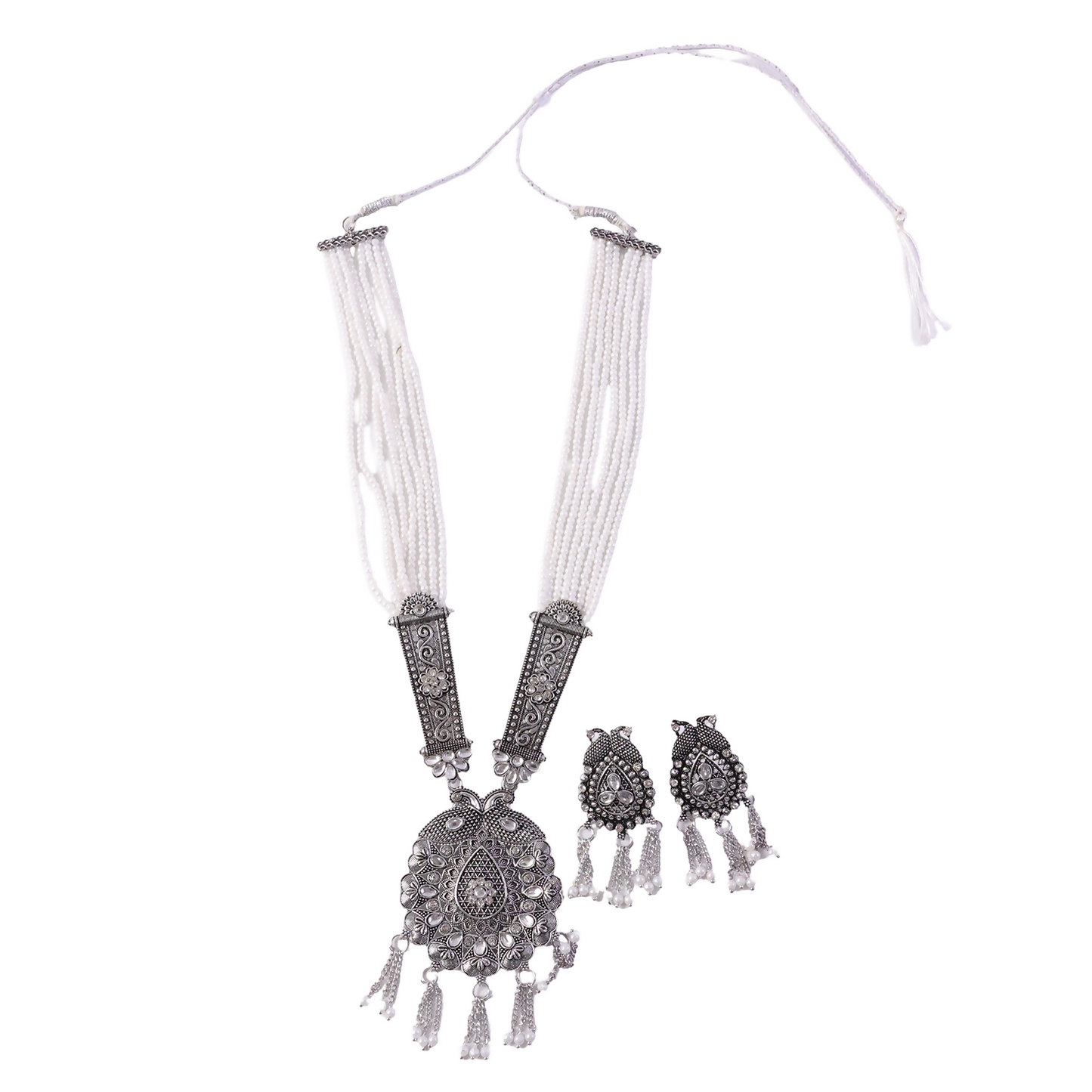 Pendant detail on pearl necklace