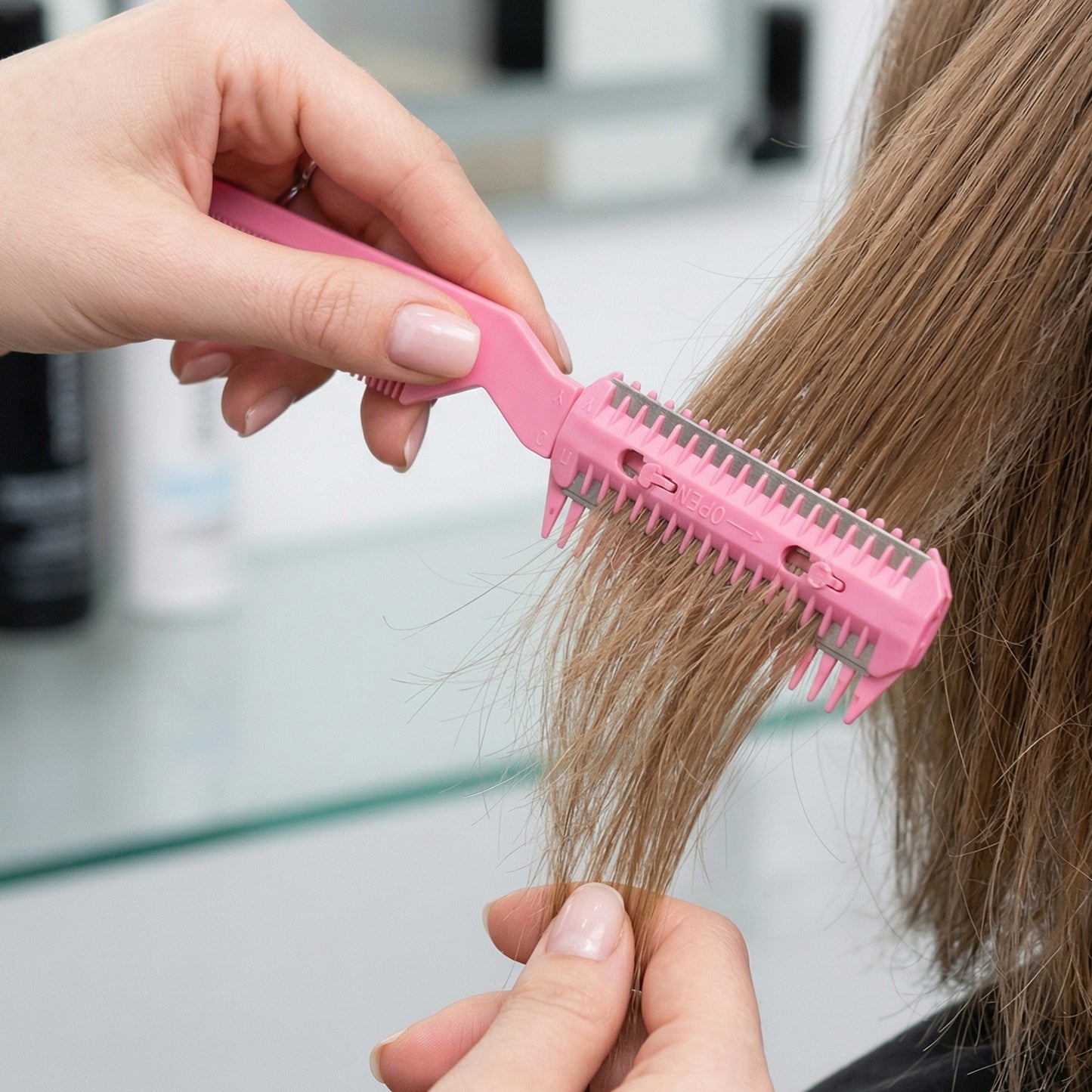 Hair thinning comb side view