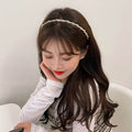 Pearl Hairband – Elegant and Lightweight Style for Women