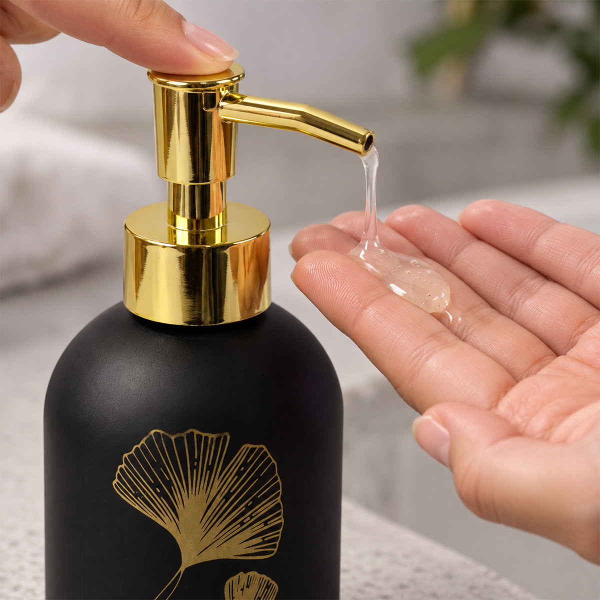 Manual Liquid Soap Dispenser with Leaf Design and Refillable Pump Bottle (1 Pc)