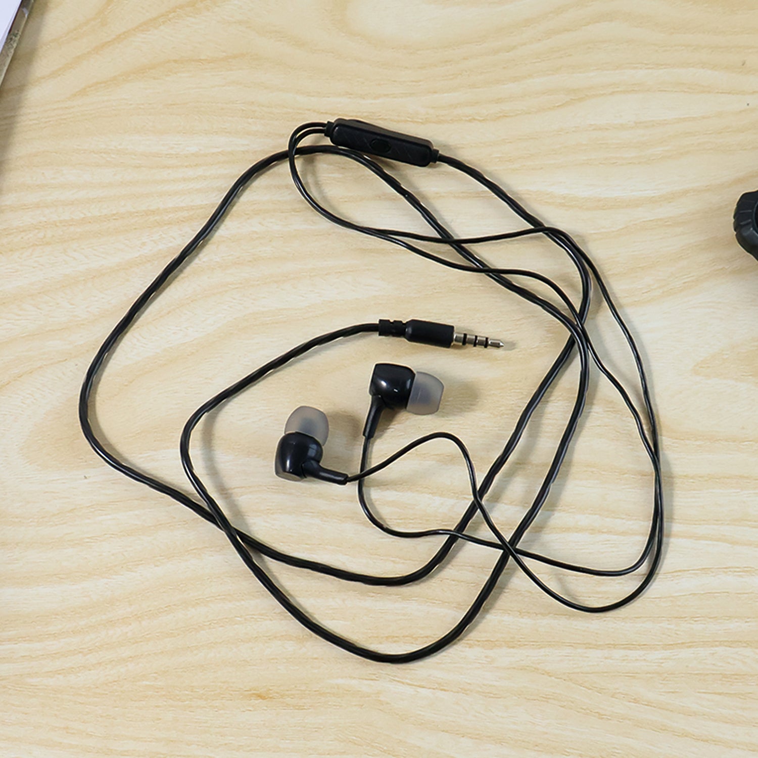 Premium Wired Stereo In-Ear Earphones (1 Pc)