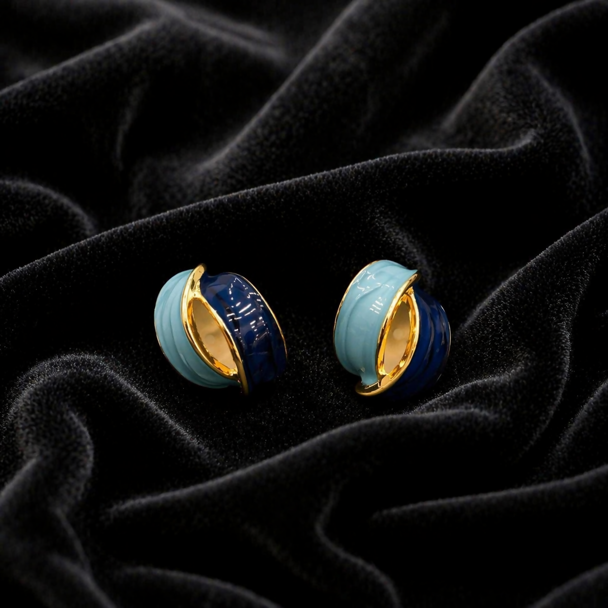 Blue & Gold Resin Drop Earrings – Elegant Korean Style Accessory