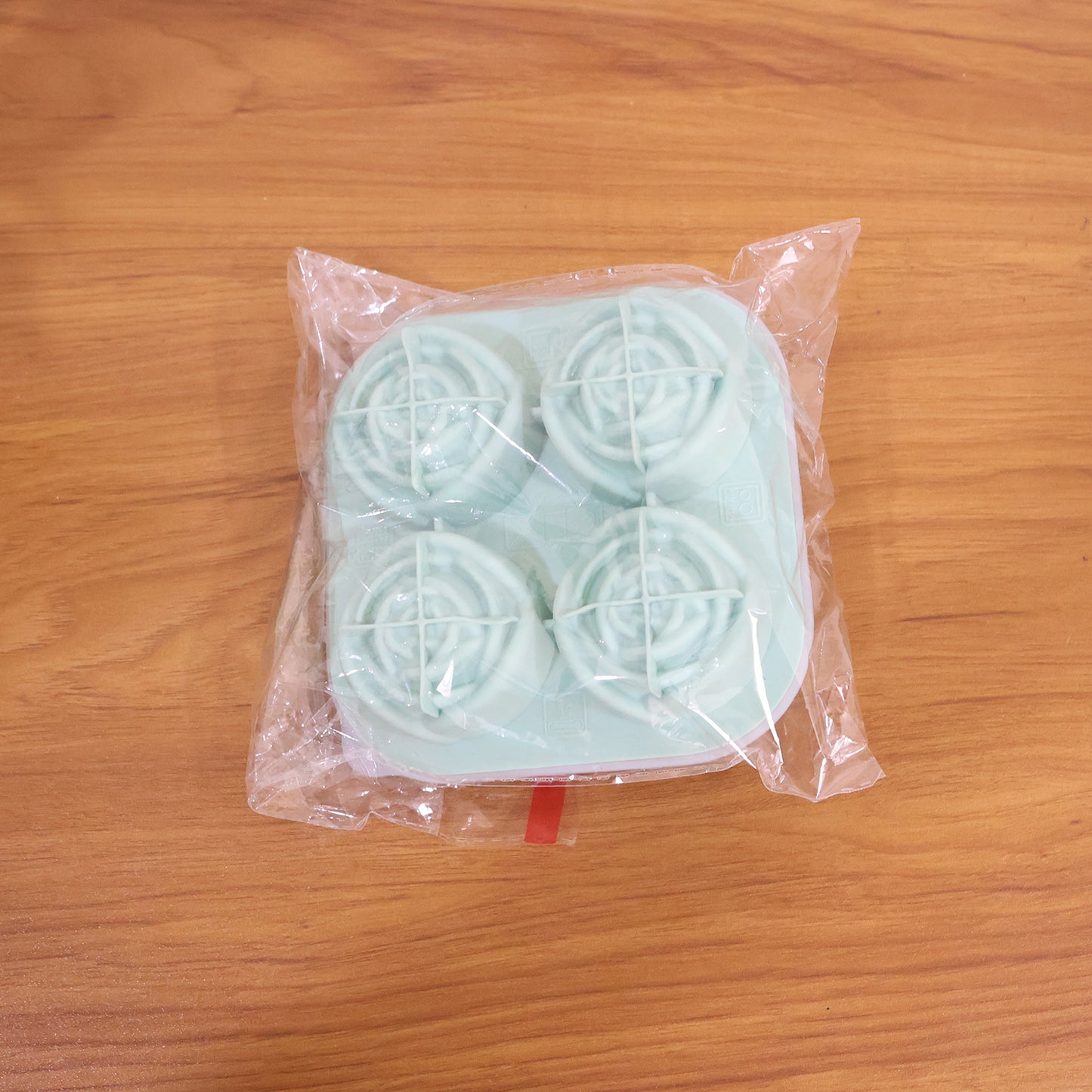 4-Grid Rose-Shape Ice Cube Tray Mold with Lid