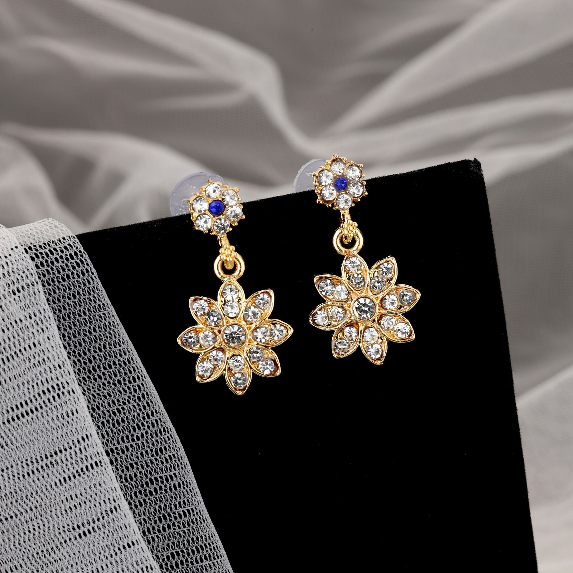 Diamond-Look Floral Choker Necklace Set with Blue Accents