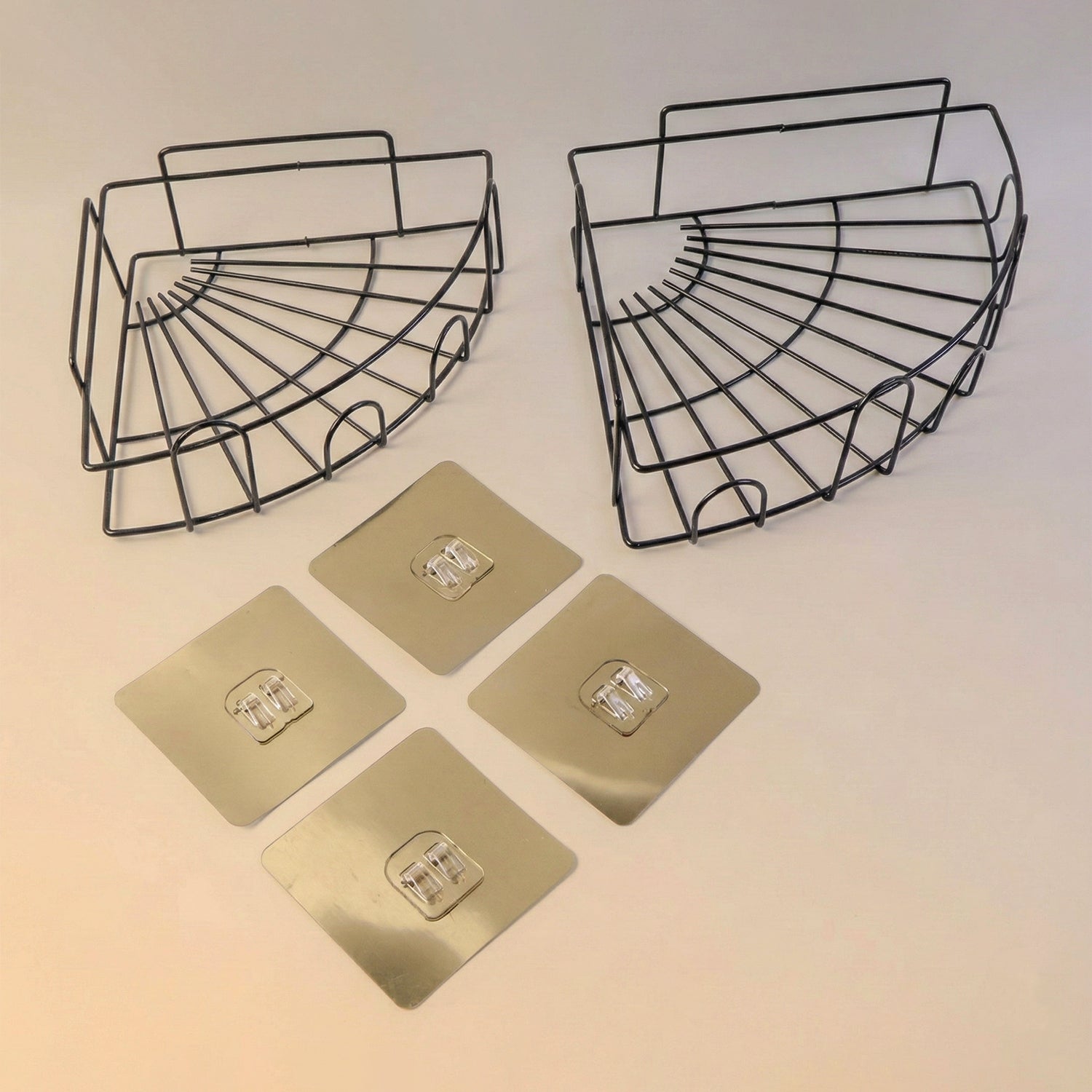 विभिन्न घरेलू सामान और वस्तुओं आदि को रखने और भंडारण के लिए 1 पीसी शॉवर कैडी कॉर्नर।