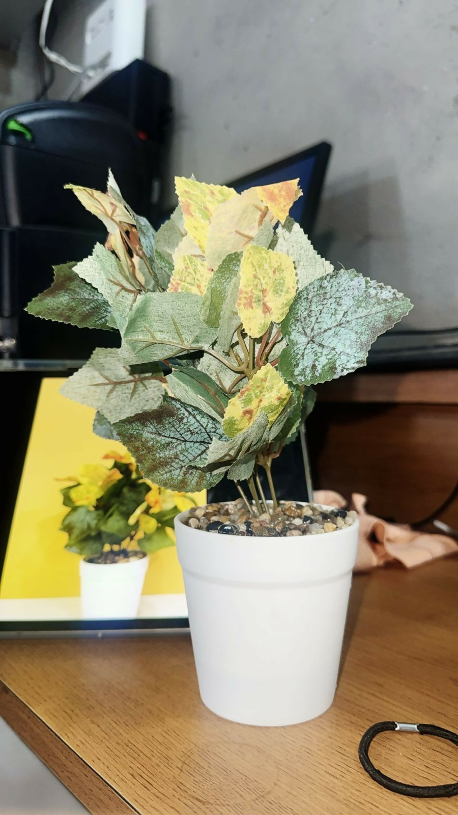 Artificial Decorative Leaf Plant with Pot for Home & Office Table Décor