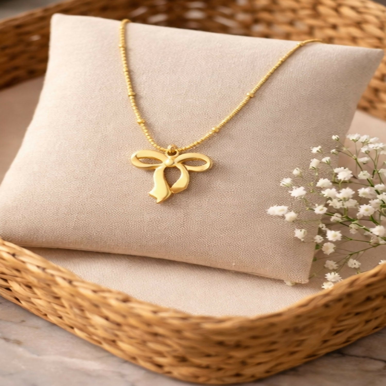 Pendant Necklace for Women | Minimalist Chain Necklace | Stylish Daily Wear Jewelry