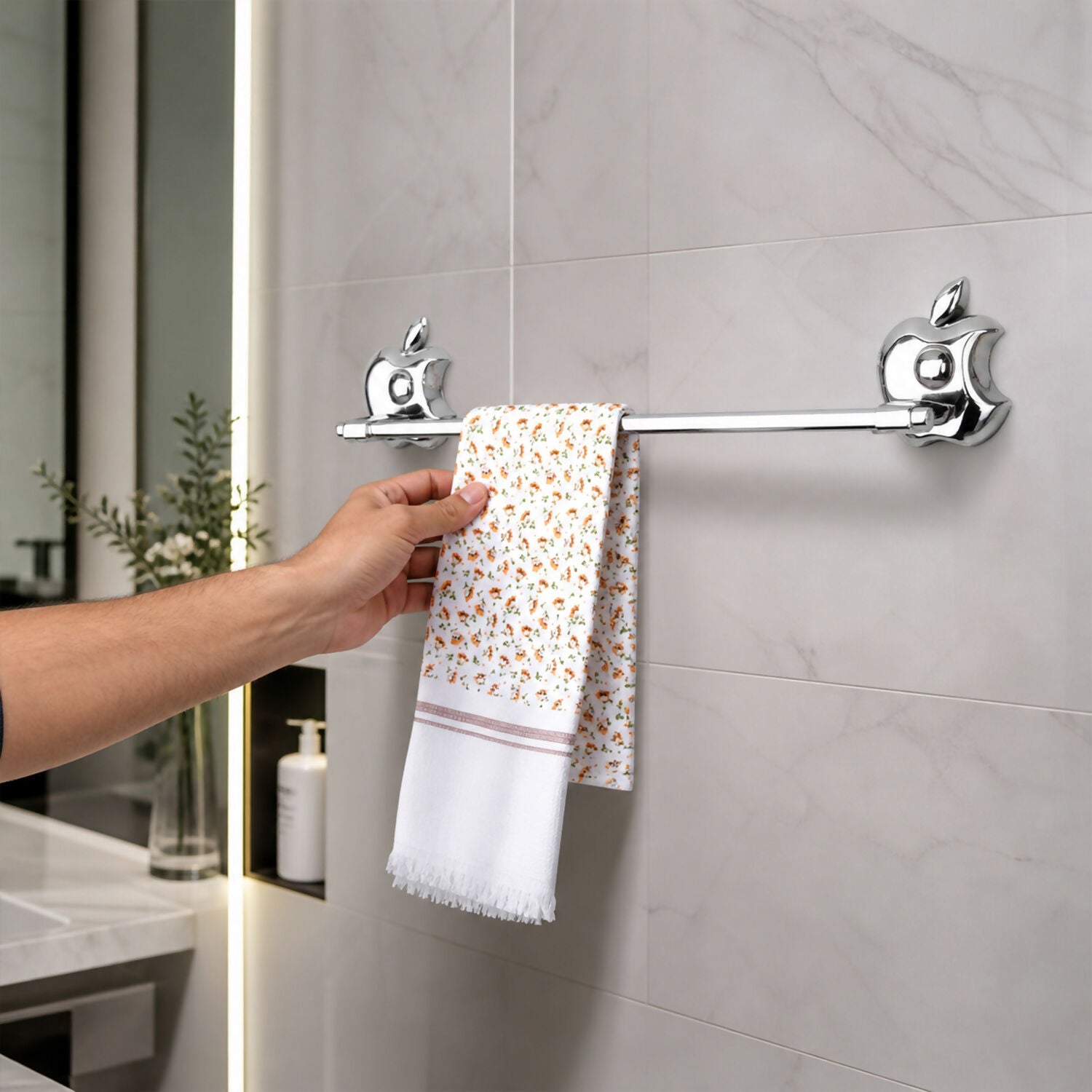 Creative apple-shaped stainless steel towel holder for modern bathrooms