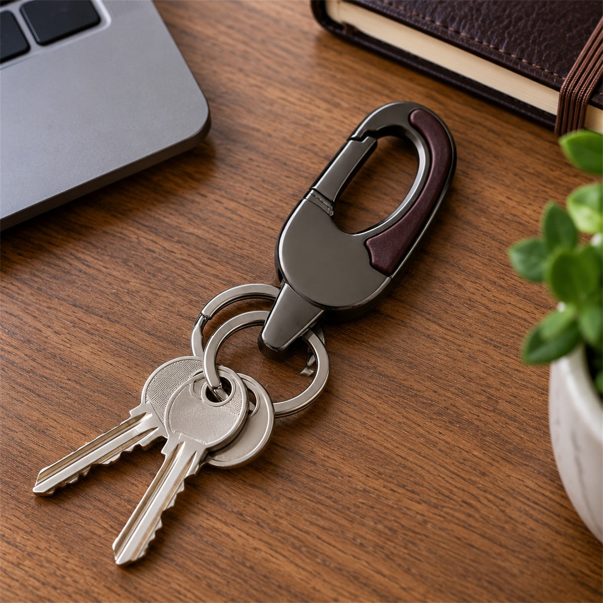 Metal Key Holder – Durable Dual Ring with Rotating Swivel