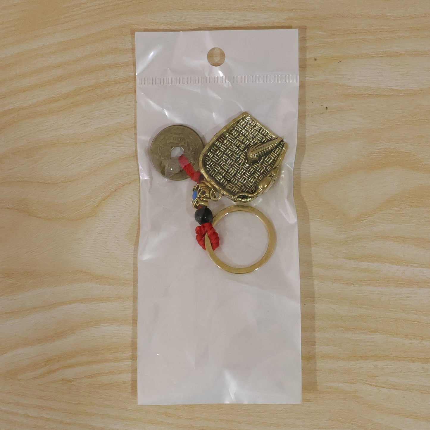 Dustpan keychain pack box