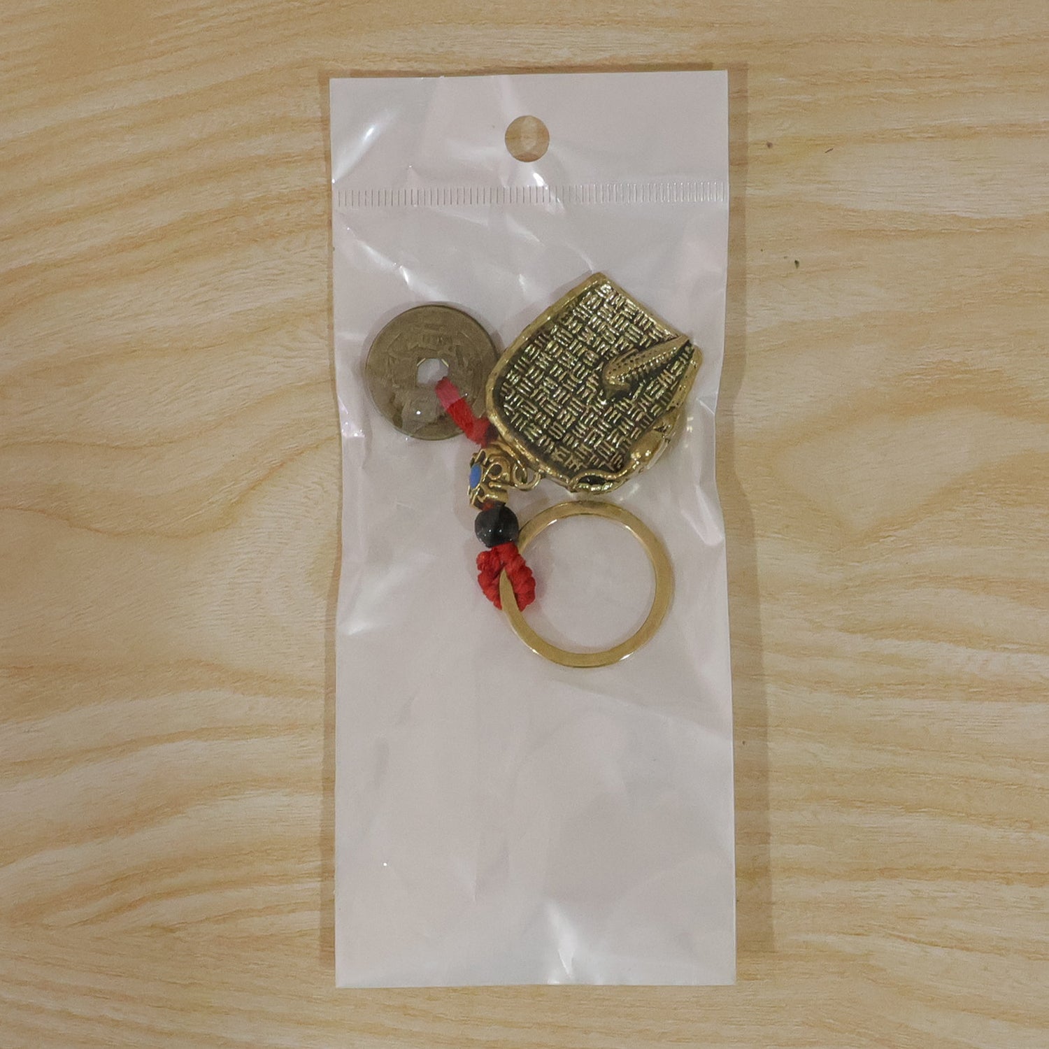 Dustpan keychain pack box