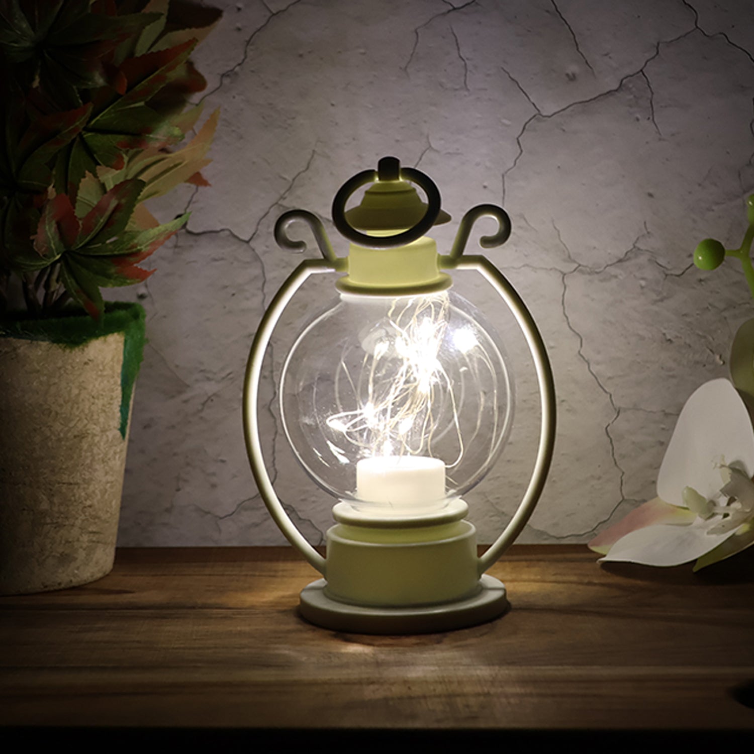 LED Decorative Storm Lantern Light (Battery Operated, Warm White Light)