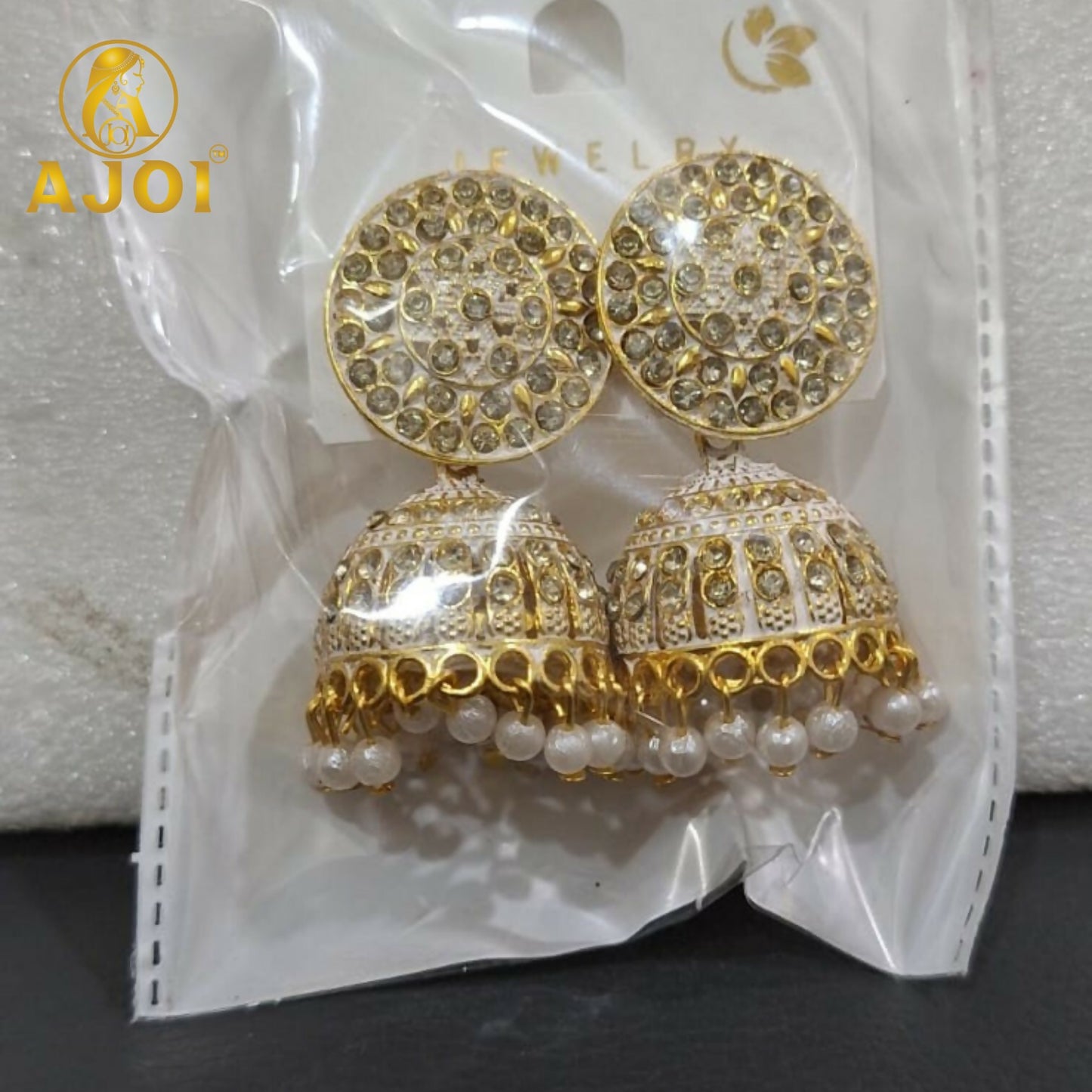 Elegant Gold Plated Kundan Jhumka Earrings with Pearl Drop Design