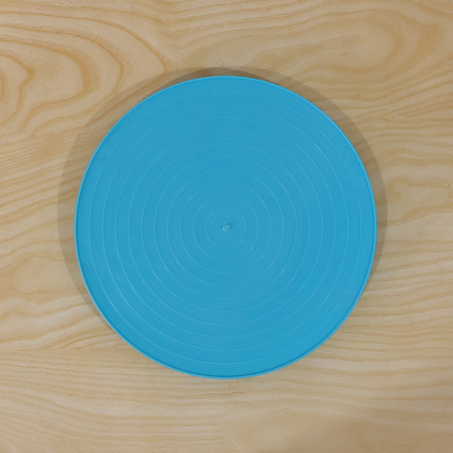 Non-Slip Plastic Serving Tray with Stand for Microwave Use