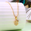 Floral Heart Pendant Necklace – Elegant Sparkling Crystal Design