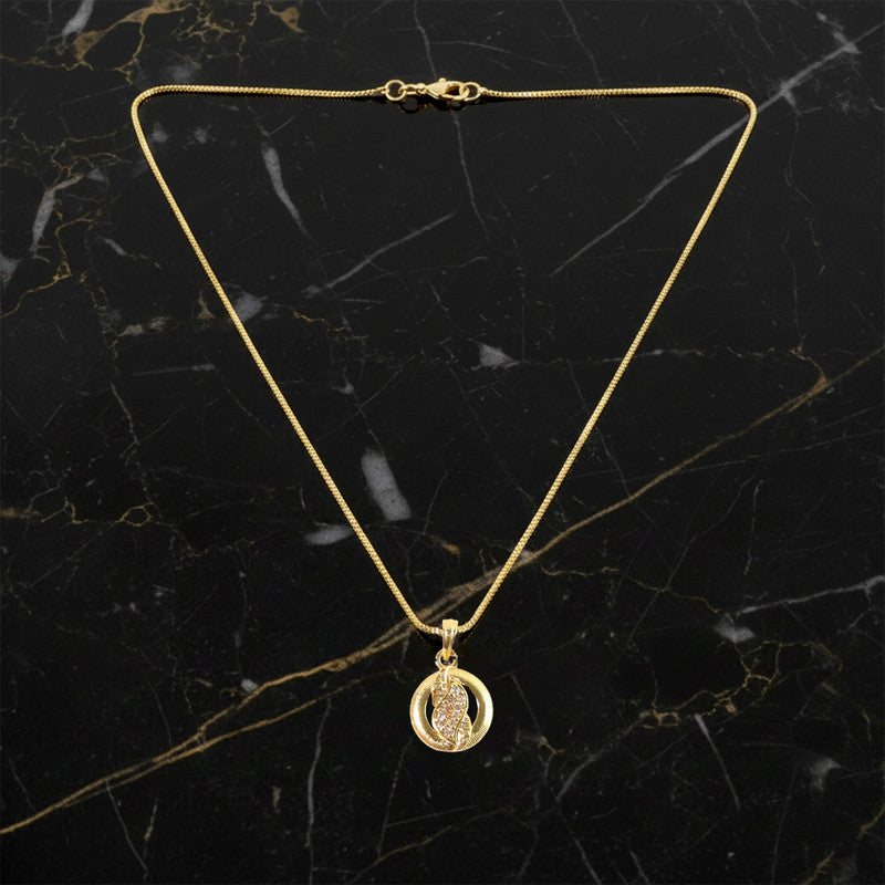 Stylish Round Pendant Necklace with Sparkling Leaf-Inspired Centerpiece