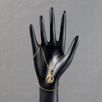 Stylish Round Pendant Necklace with Sparkling Leaf-Inspired Centerpiece