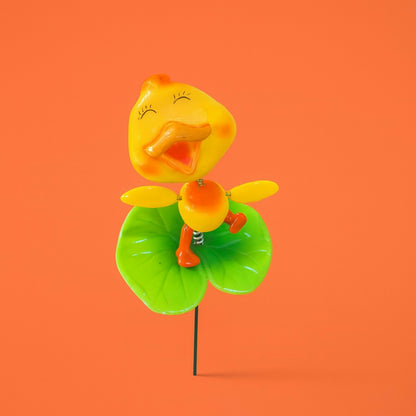 Cute Yellow Duck Garden Stake for Outdoor Décor – Metal Duck Yard Ornament with Leaf Base (1 PC)