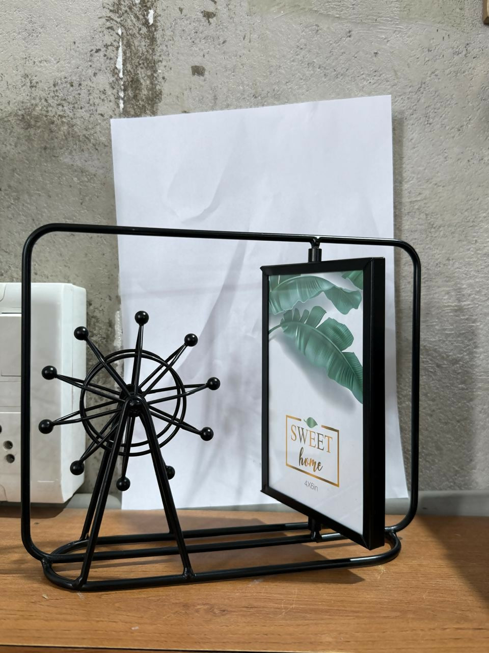 Premium Ferris Wheel Style Metal Photo Frame | Creative 4x6 Inch Rotating Picture Display Stand for Home & Office Décor | Modern Industrial Tabletop Photo Holder for Living Room, Bedroom & Gifting