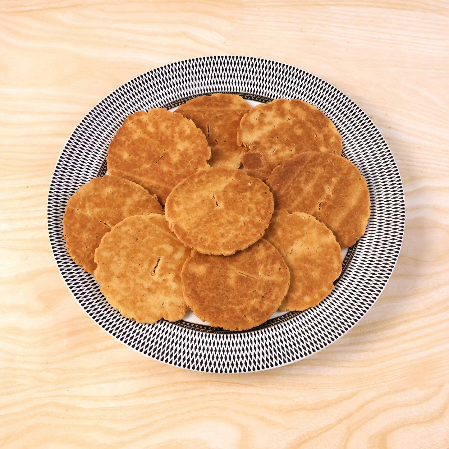 Naasta Baatsa Jowar Bhakhari – Millet Based Ready to Eat Crispy Indian Snack (200 Gm)