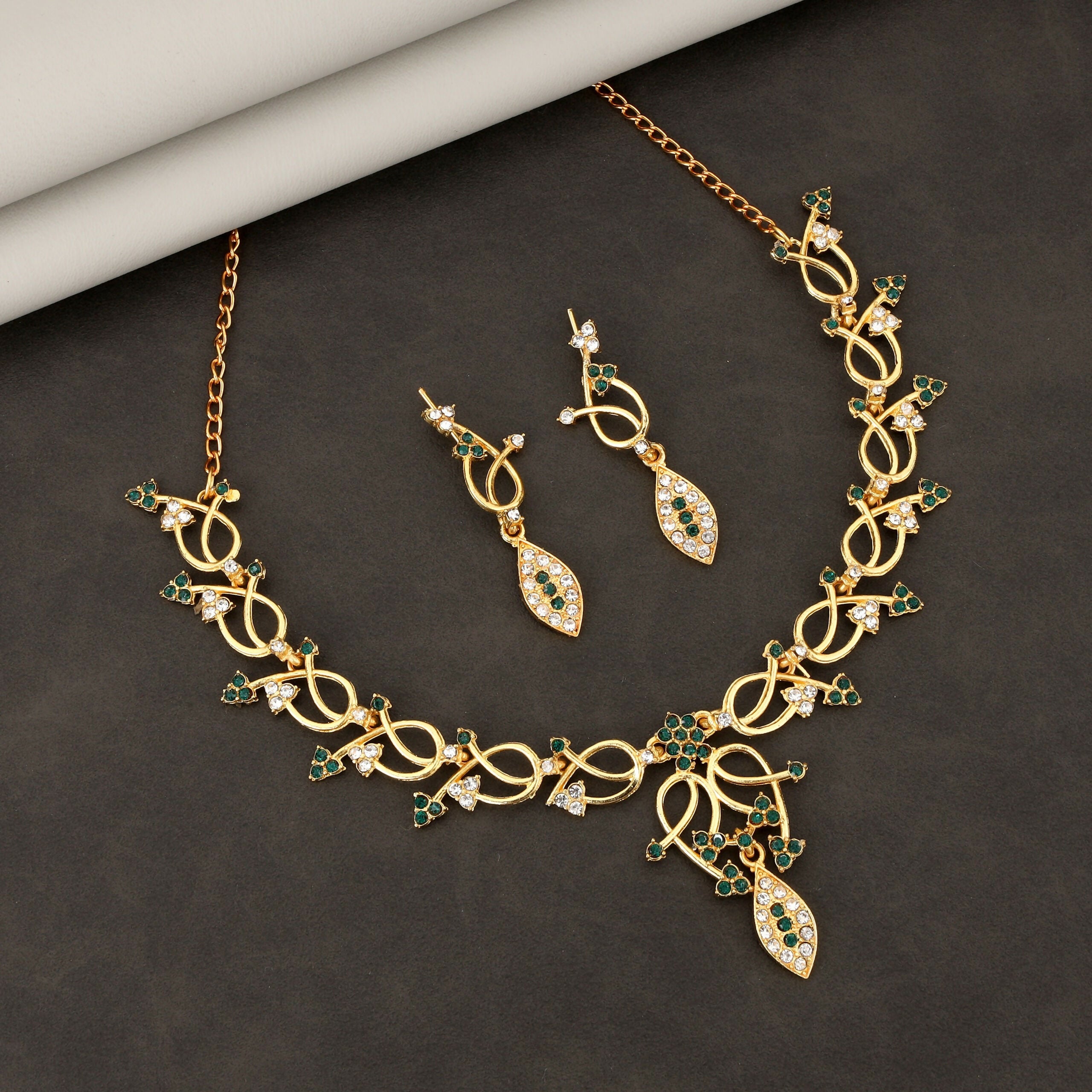 Gold-Toned Floral Necklace Set – Elegant Evening Wear Jewellery