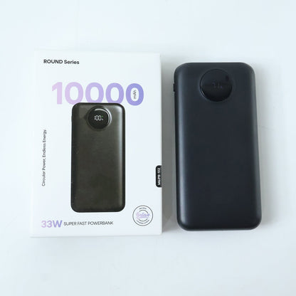 Round Series 10000mAh power bank lifestyle image