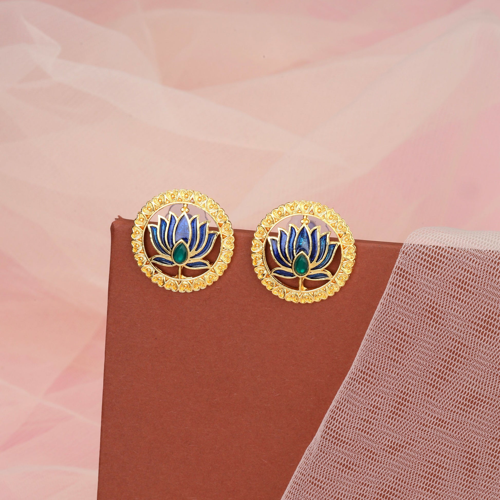 Heavy R Gold-Tone Traditional Filigree Choker Set