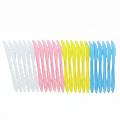 Plastic knives cake cutting use