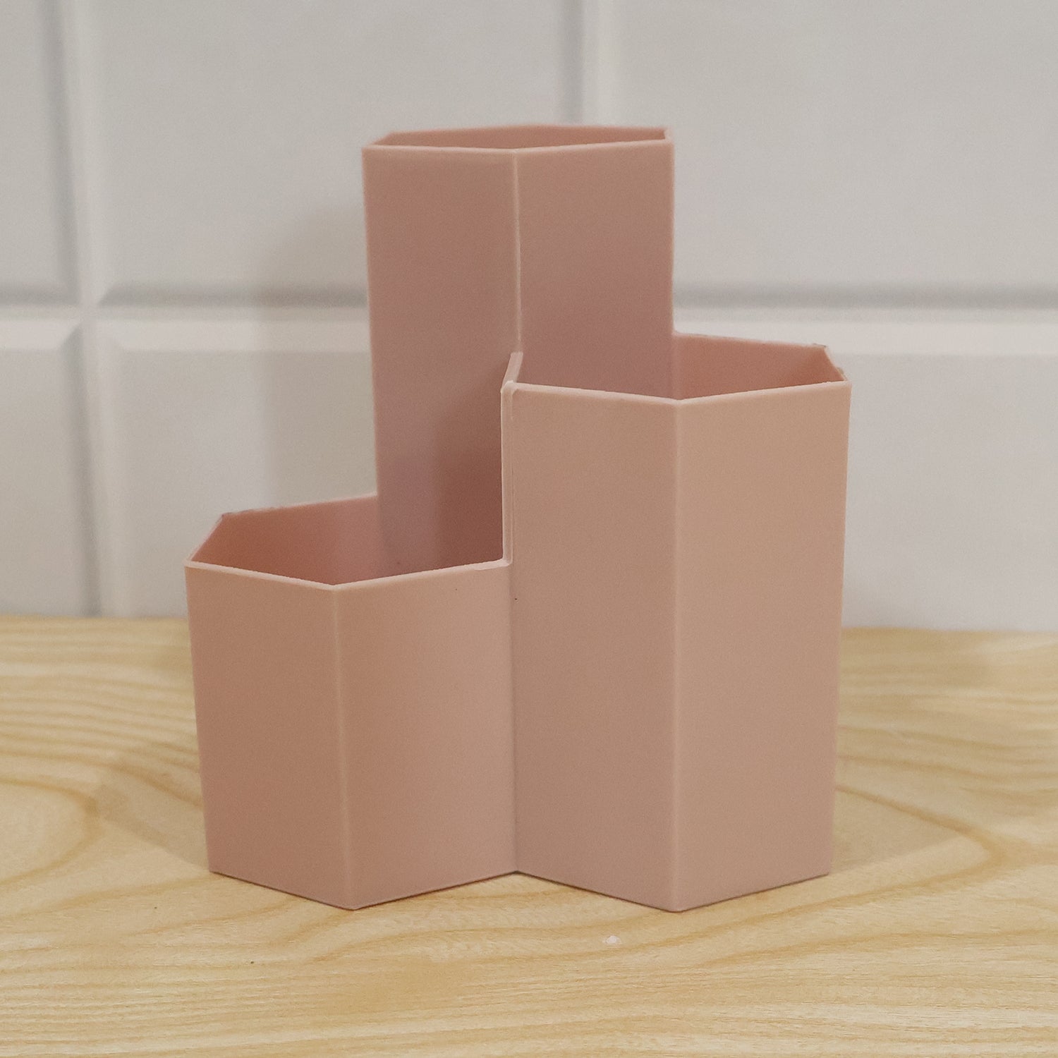 Live photo of plastic desktop organizer box