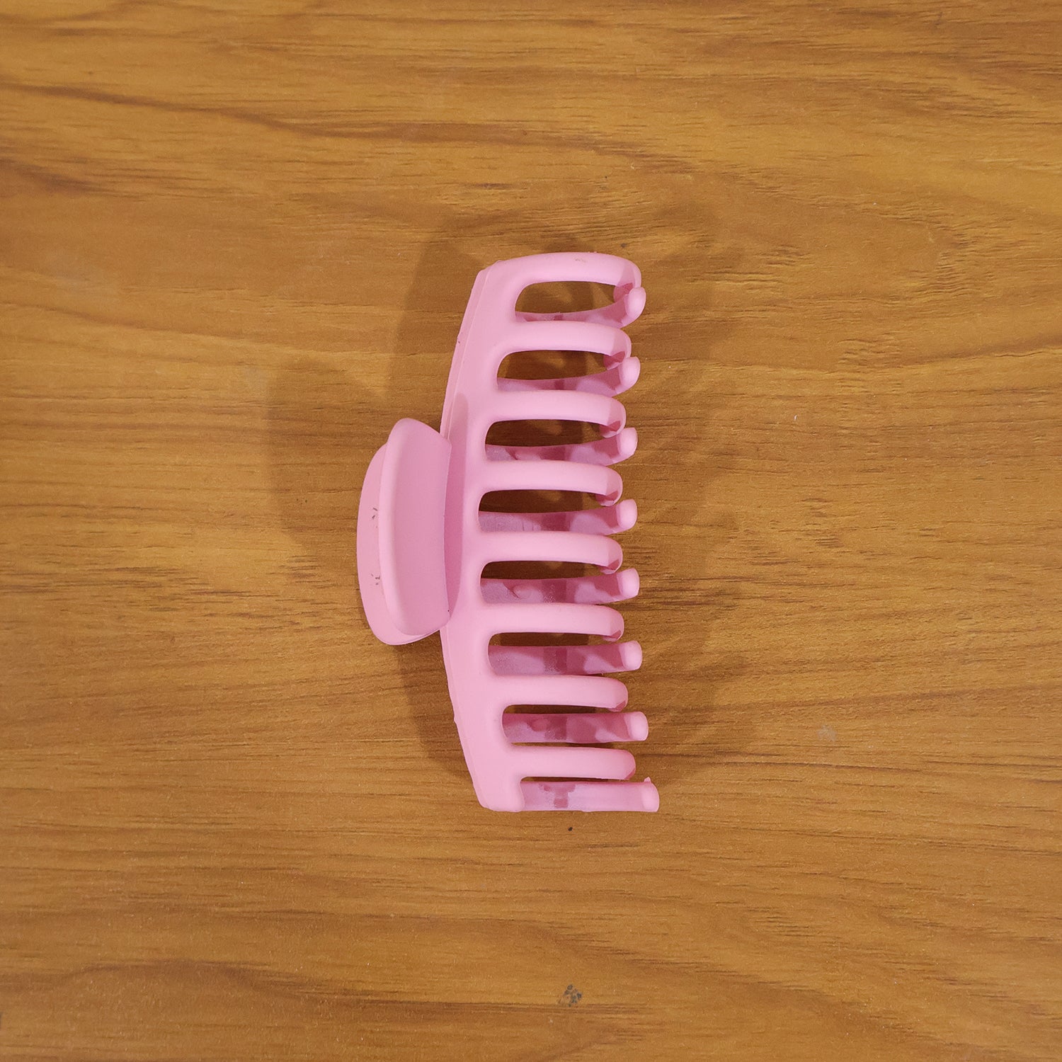 Elegant Strong Grip Hair Claw Clip for Women (1 Pc)