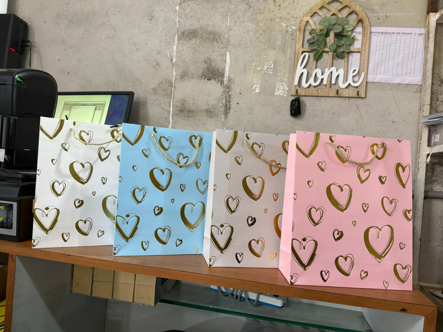 Heart Design Gift Paper Bag with Handle 1 Piece