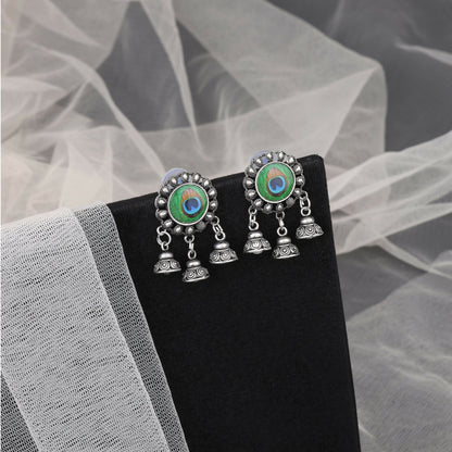 Bold Gold-Tone Black Stone Choker with Pearl Drops