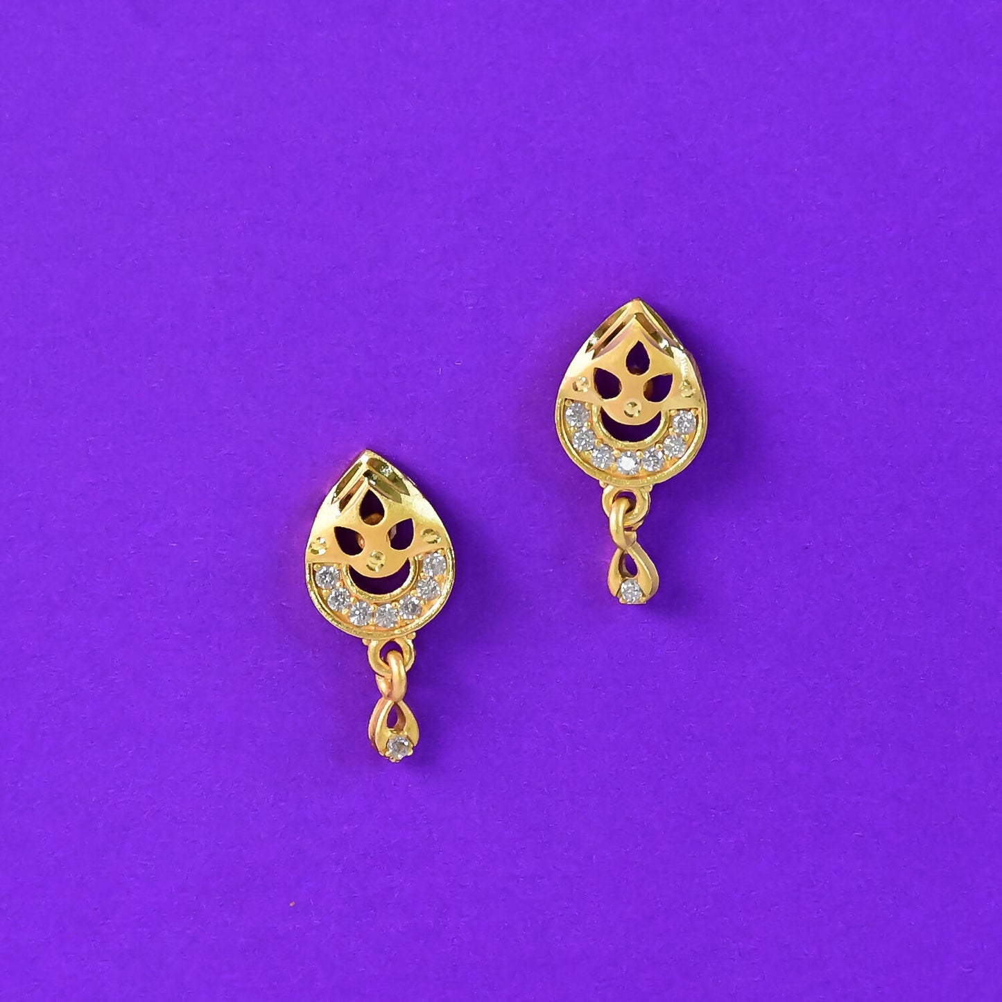 Leaf Pattern Drop Earrings with Shimmering Stone Work