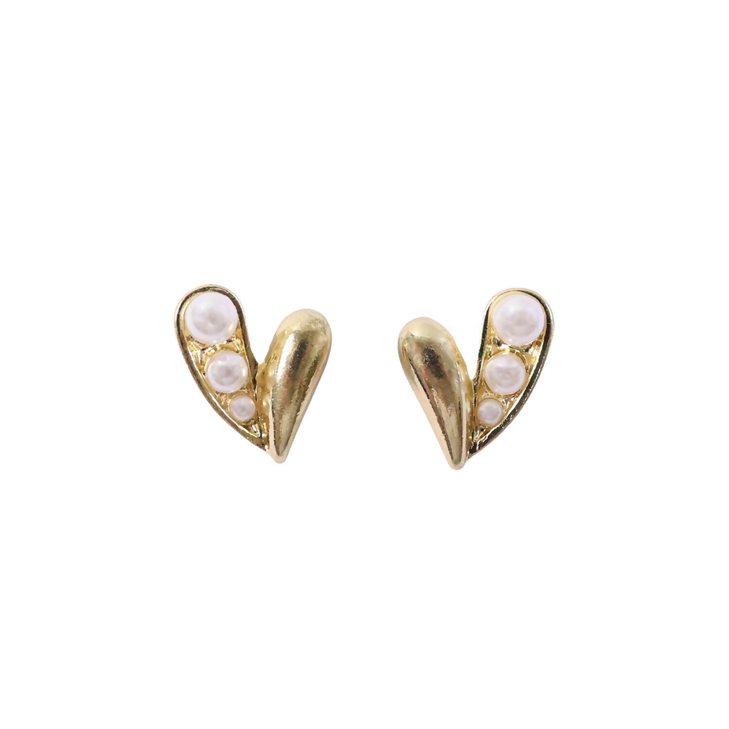 Gold heart earrings with pearls in decorative jewelry box