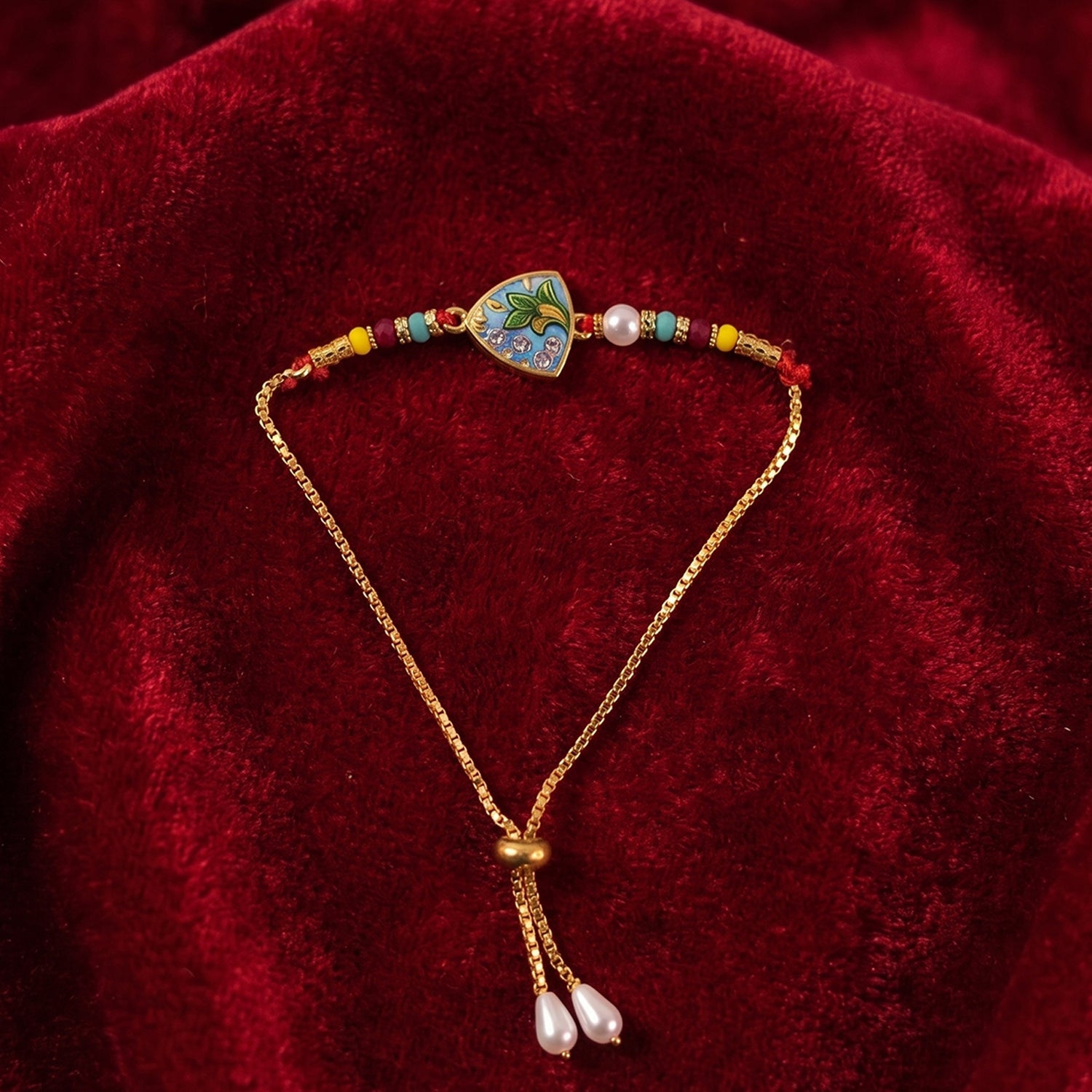 Soft thread of leaf pattern rakhi for comfortable tying