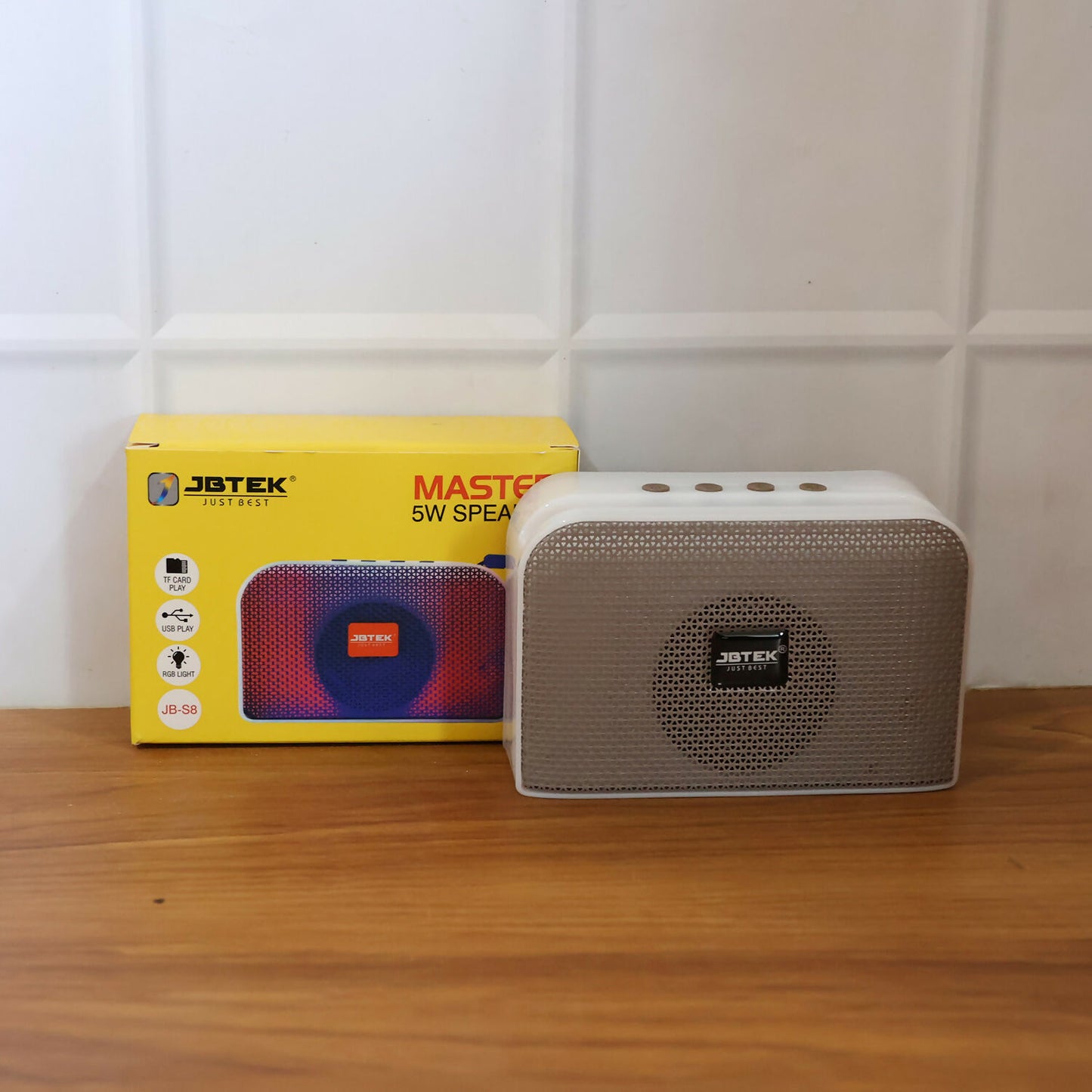 Portable Bluetooth Speaker with RGB LED Light USB TF FM AUX Support (Mix Color)
