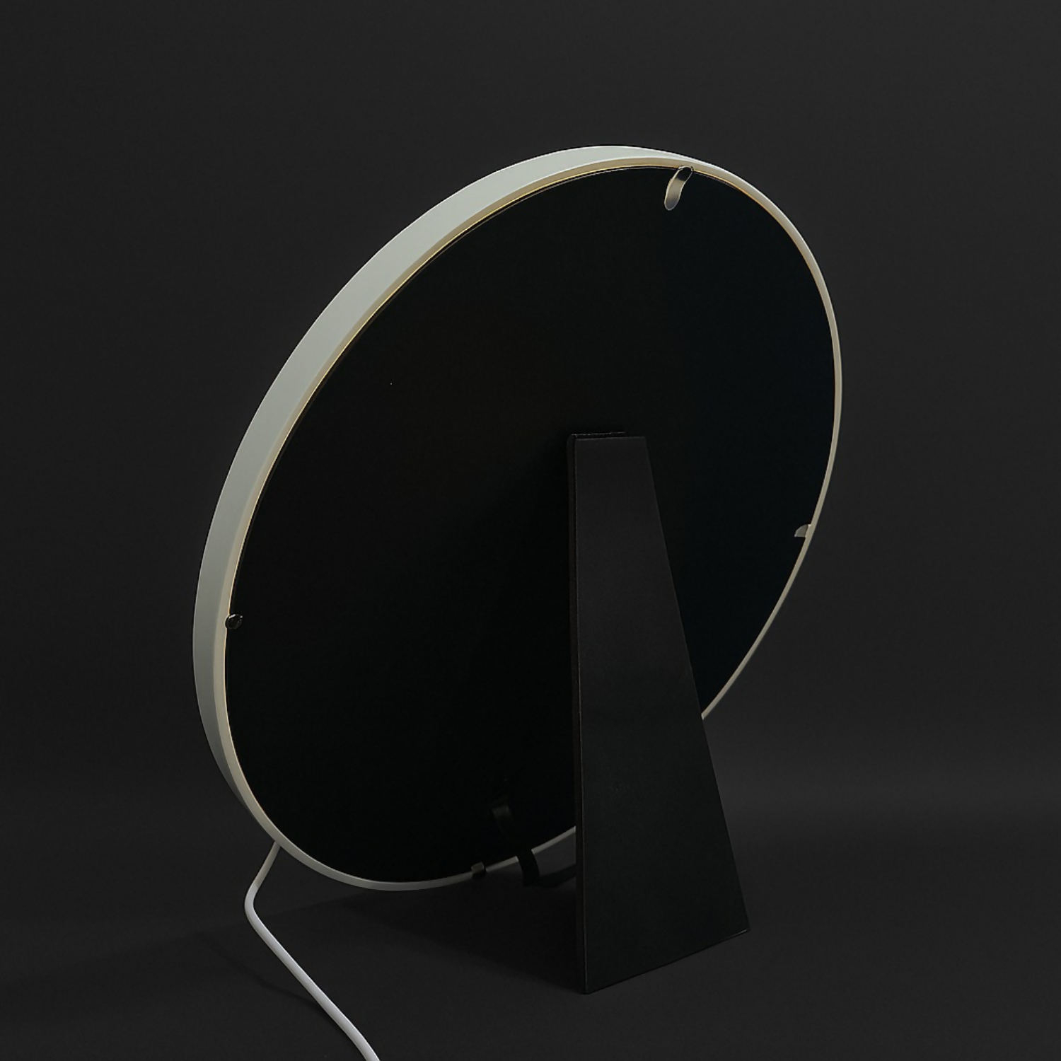 Romantic Round LED Photo Frame Night Lamp for Bedroom | Warm White Light Couple Photo Frame for Wedding, Anniversary & Home Decor | LOVE Printed Tabletop Decorative Lighting Gift with USB Power – Modern Ambient Light