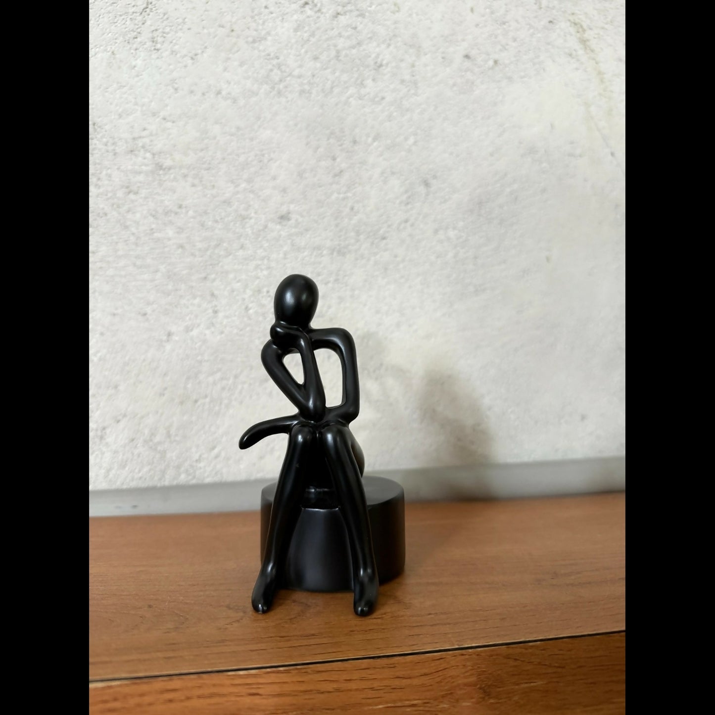 Abstract Thinking Man poly-resin Sculpture Modern Black Showpiece for Home Decor