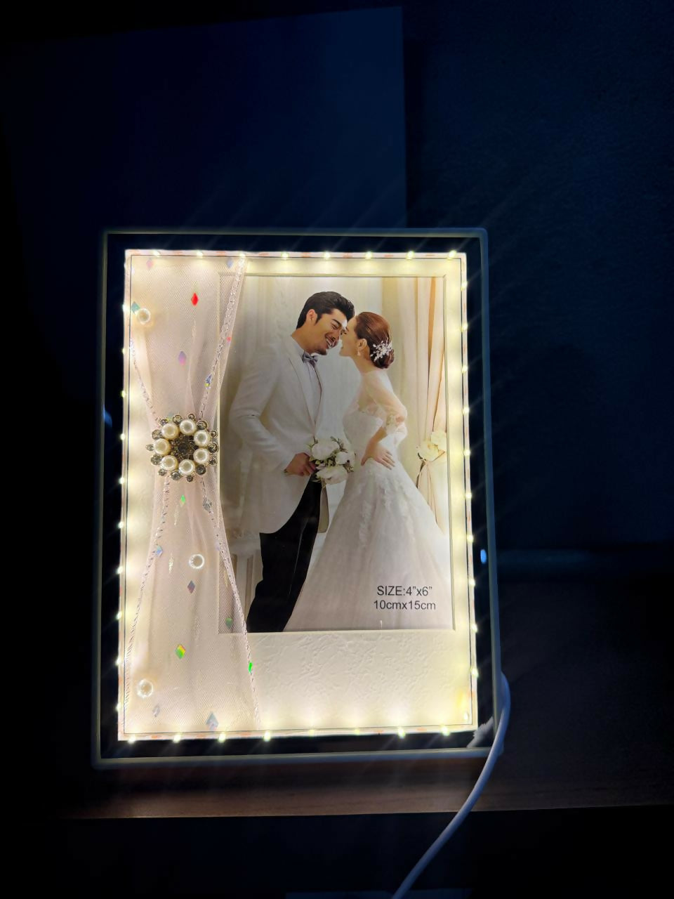 Luxury LED Light Photo Frame for Table Décor | 4x6 Inch USB Powered Decorative Photo Frame with Warm Fairy Lights, Pearls & Ribbon | Wedding Anniversary Gift, Bedroom Night Lamp Photo Frame, Home Decoration Showpiece
