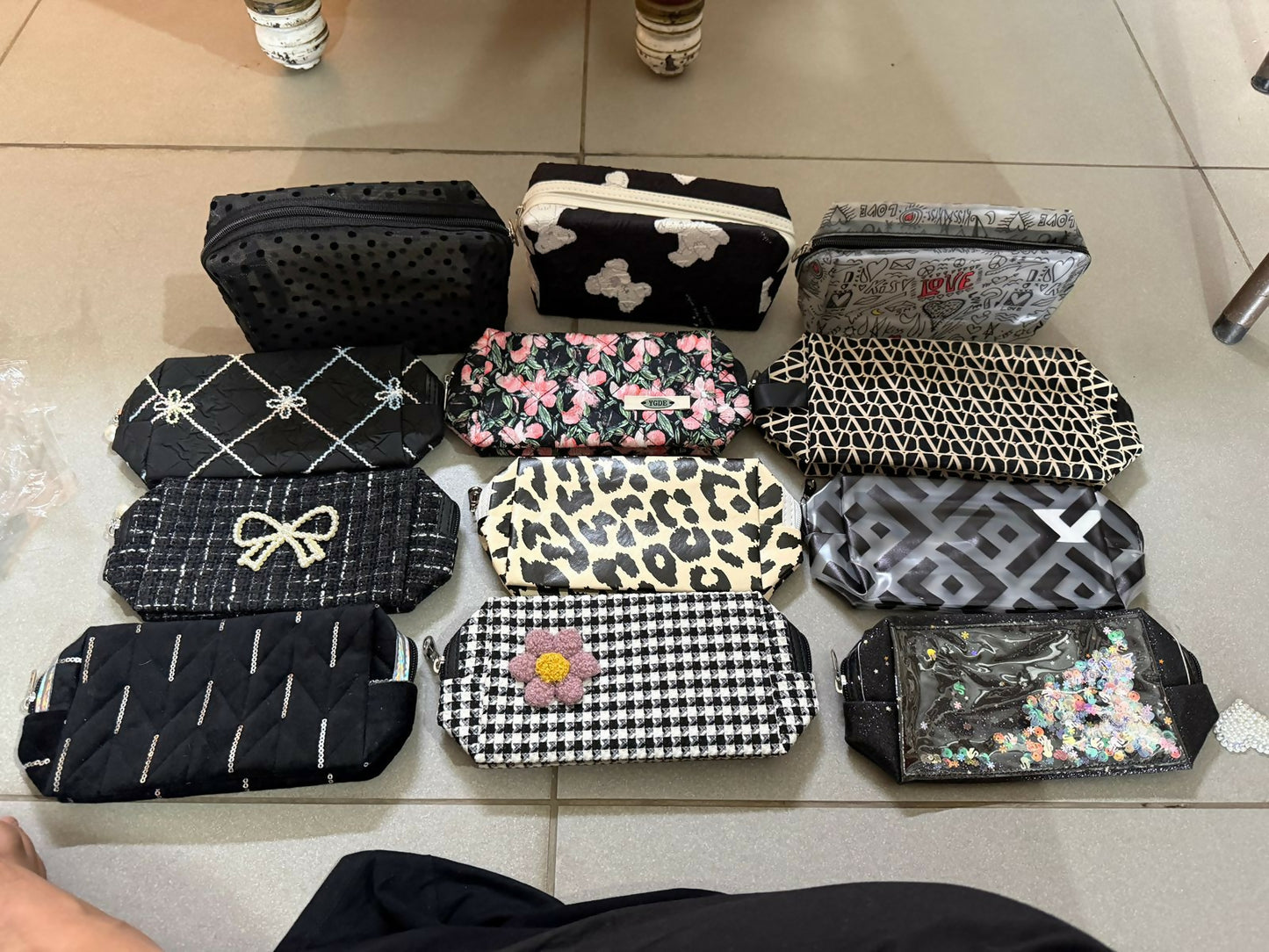 Portable makeup and travel accessory organizer pouch