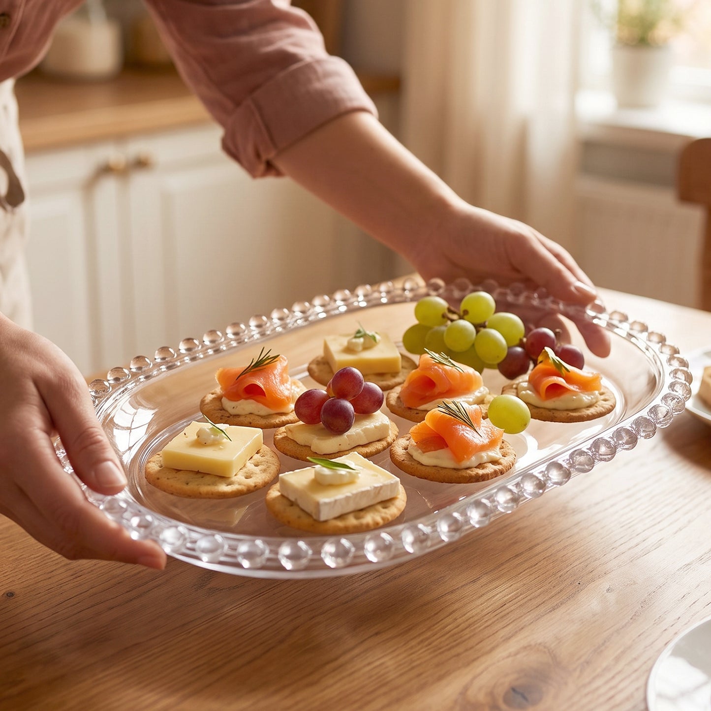 Transparent Glass Serving Tray 9 Inch Oval Beaded Edge Platter for Snacks (1 Pc)