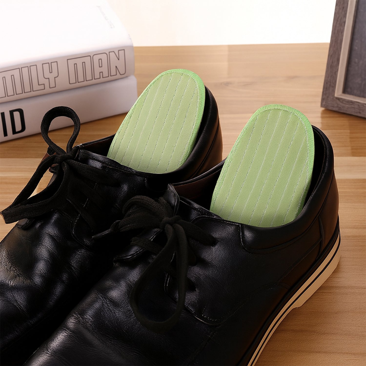 Breathable comfort shoe insoles