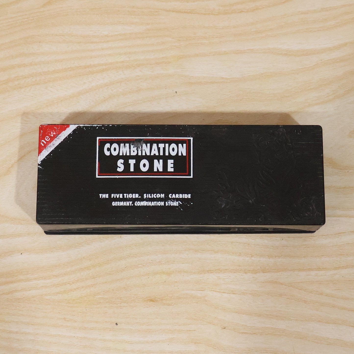 Durable combination sharpening stone for kitchen and workshop