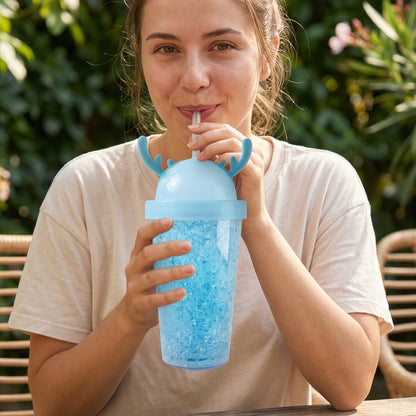 Lightweight jelly cup for cold beverages